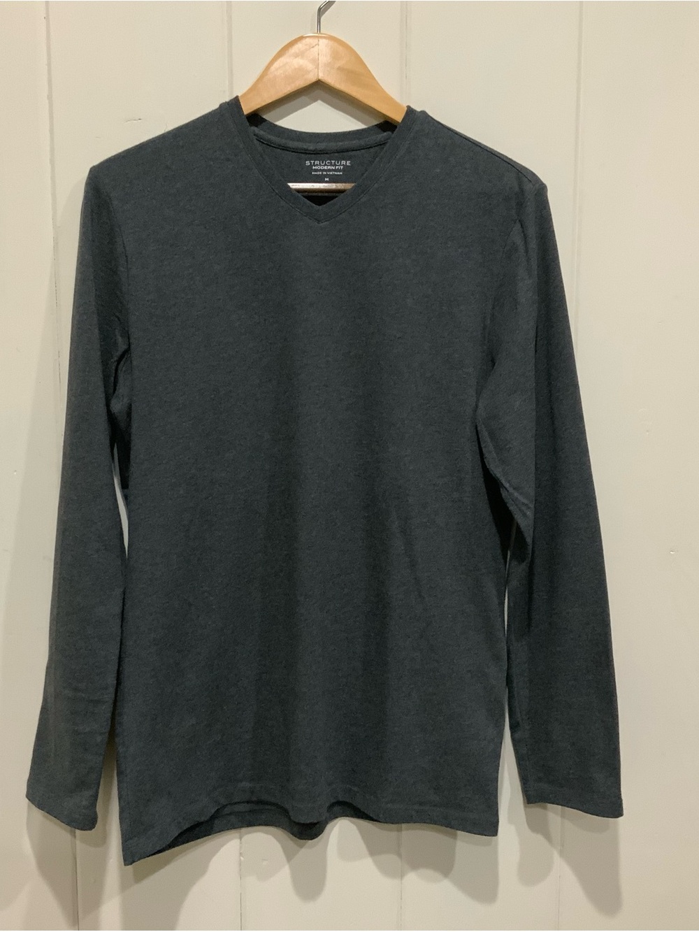 Structure Modern Fit, Long Sleeve, V-Neck Men’s Shirt, Size M, Charcoal Gray
